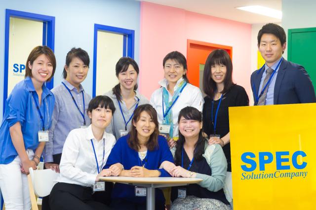 服装はオフィスカジュアル。論理が通り、純粋な情熱が仲間に届く、フラットな社風です!